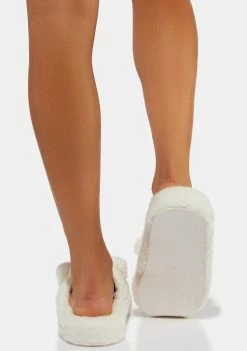 Skinnydip X Hello Kitty Fluffy Slippers