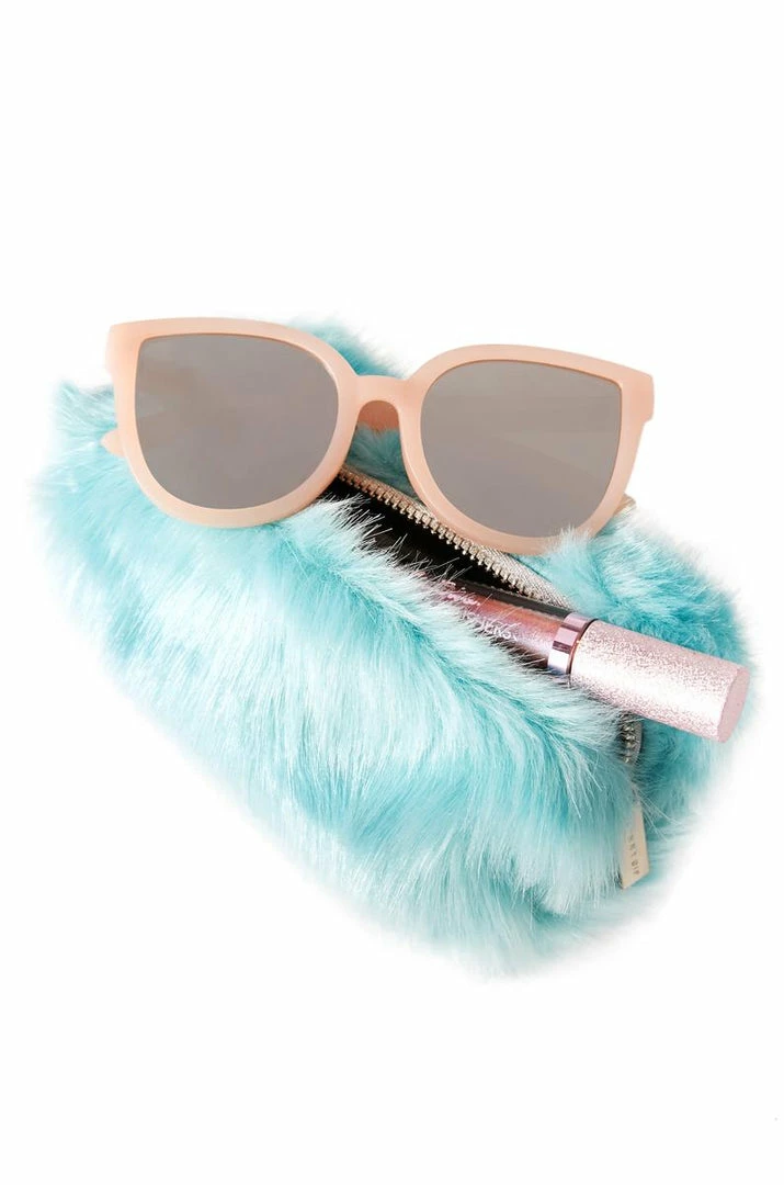 Budget π Skinnydip Tools & Accessories Mint Fur Makeup Bag π₯ 3 Skinnydip Tools & Accessories Mint Fur Makeup Bag